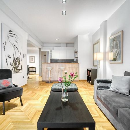 Delightful Stylish Two Bedroom Condo In Hip Area Of Central Athen Eksteriør billede