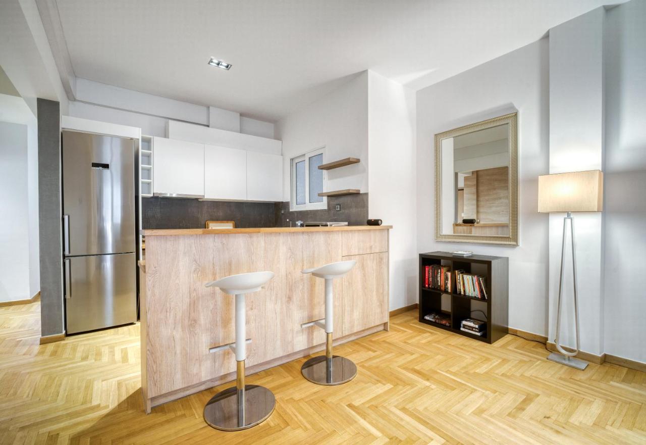 Delightful Stylish Two Bedroom Condo In Hip Area Of Central Athen Eksteriør billede